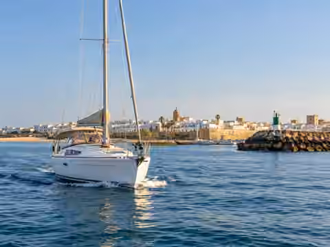 Illustrative image of a boat navigating near Rota