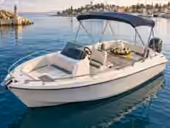 Lancha motora · Barco decorado para el servicio integral