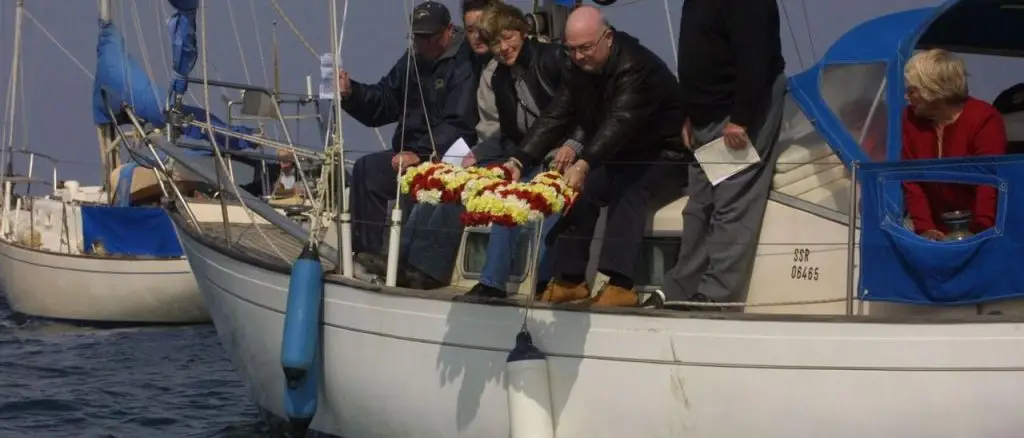 Las cenizas de difuntos se podrán echar al mar