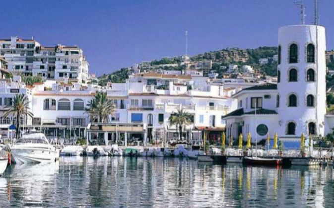 puerto de sitges barcelona